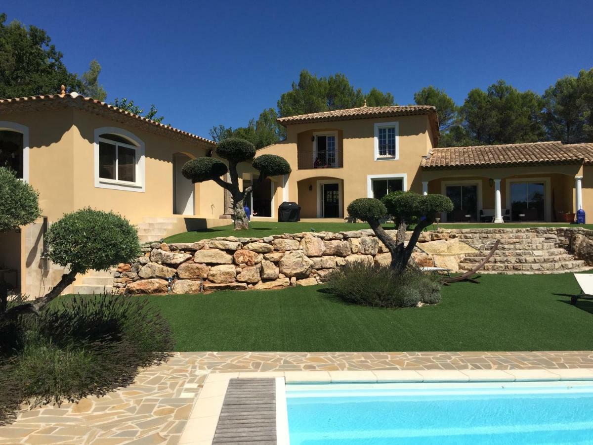 Villa Sanata Les Arcs-sur-Argens Екстериор снимка